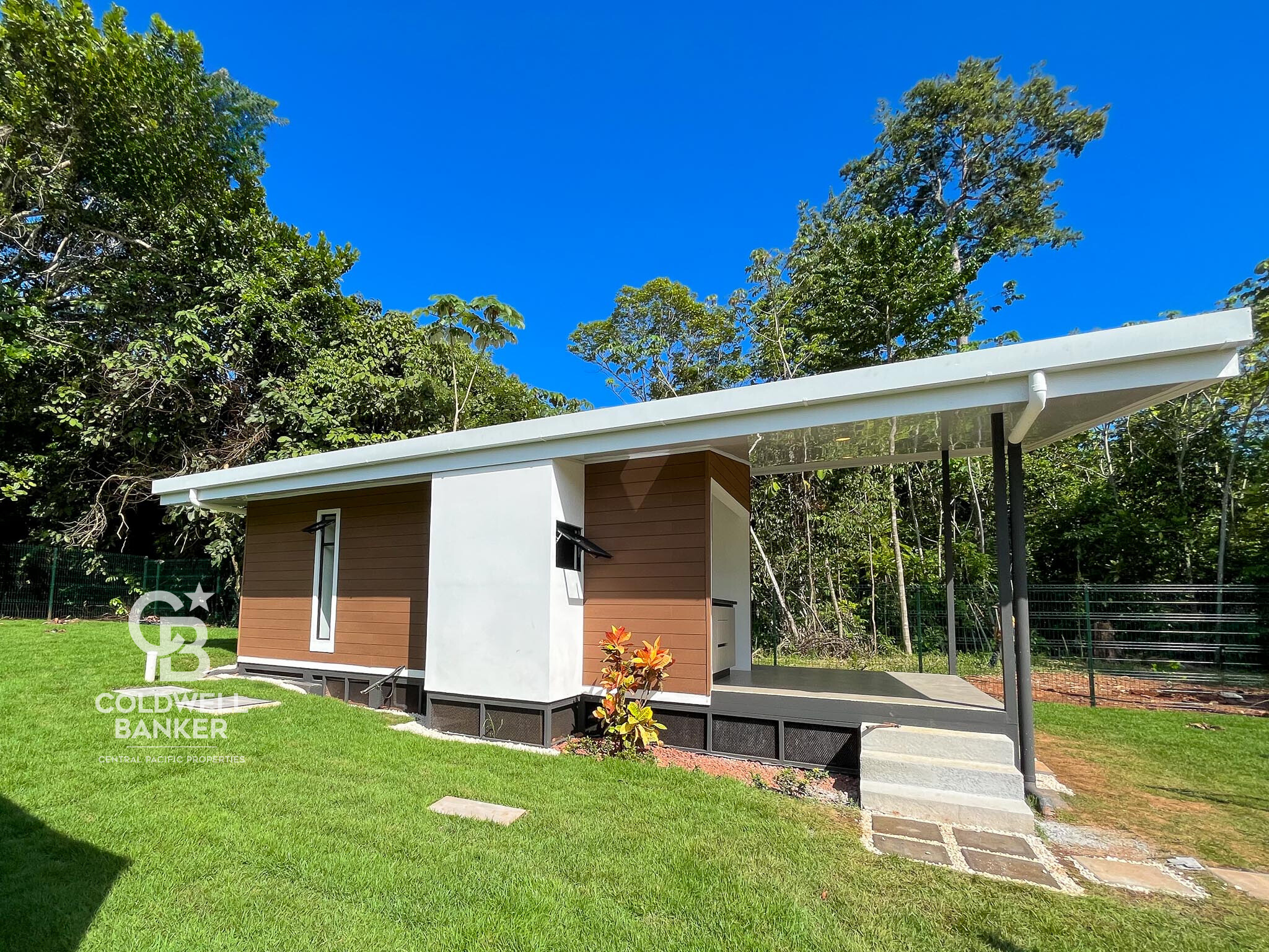 1 bed Single Family Homes For Sale in Parrita, Puntarenas - thumb 10