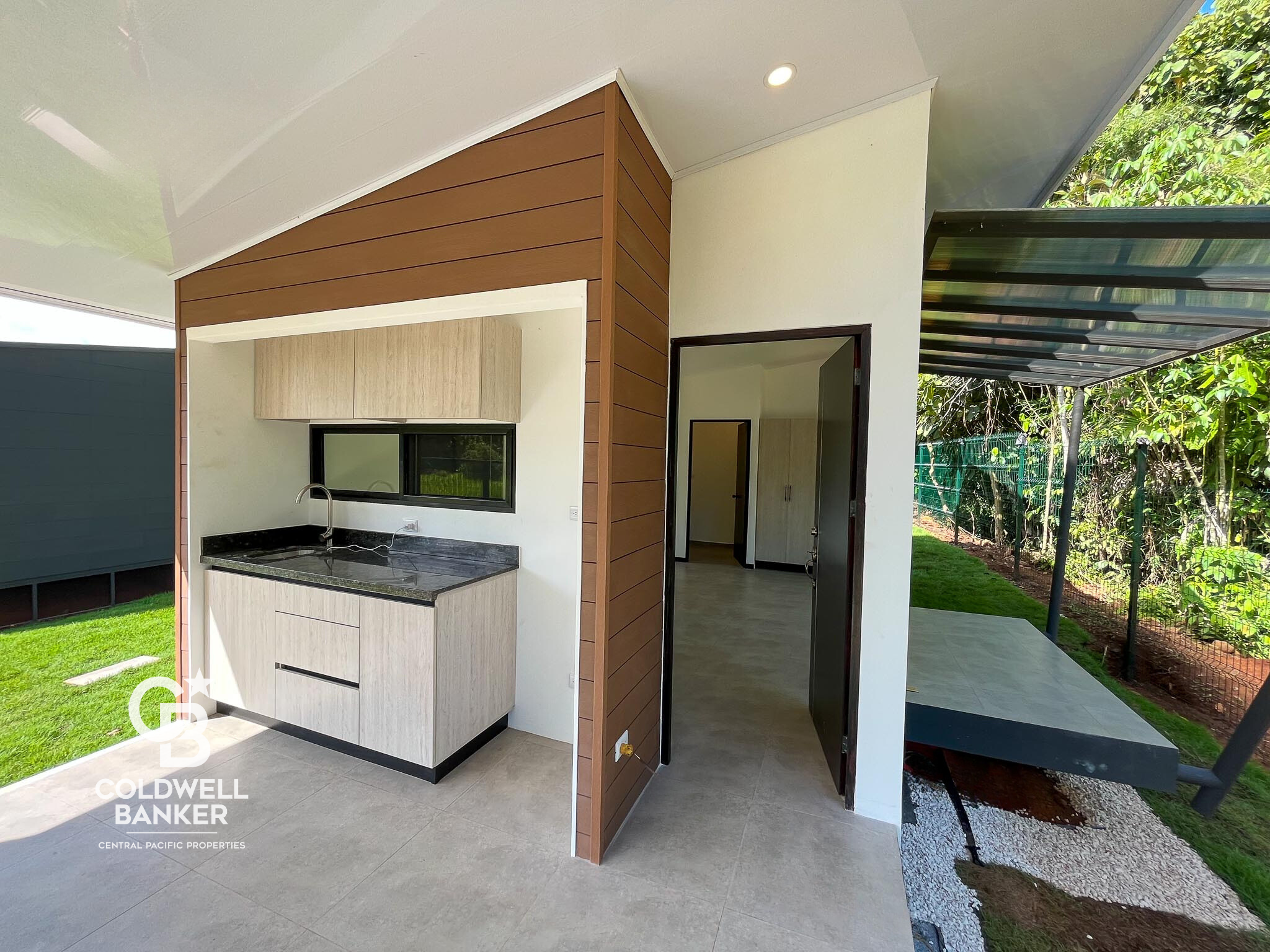 1 bed Single Family Homes For Sale in Parrita, Puntarenas - thumb 6