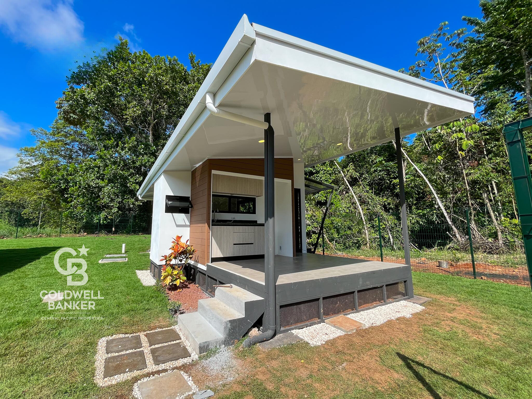 1 bed Single Family Homes For Sale in Parrita, Puntarenas - thumb 11