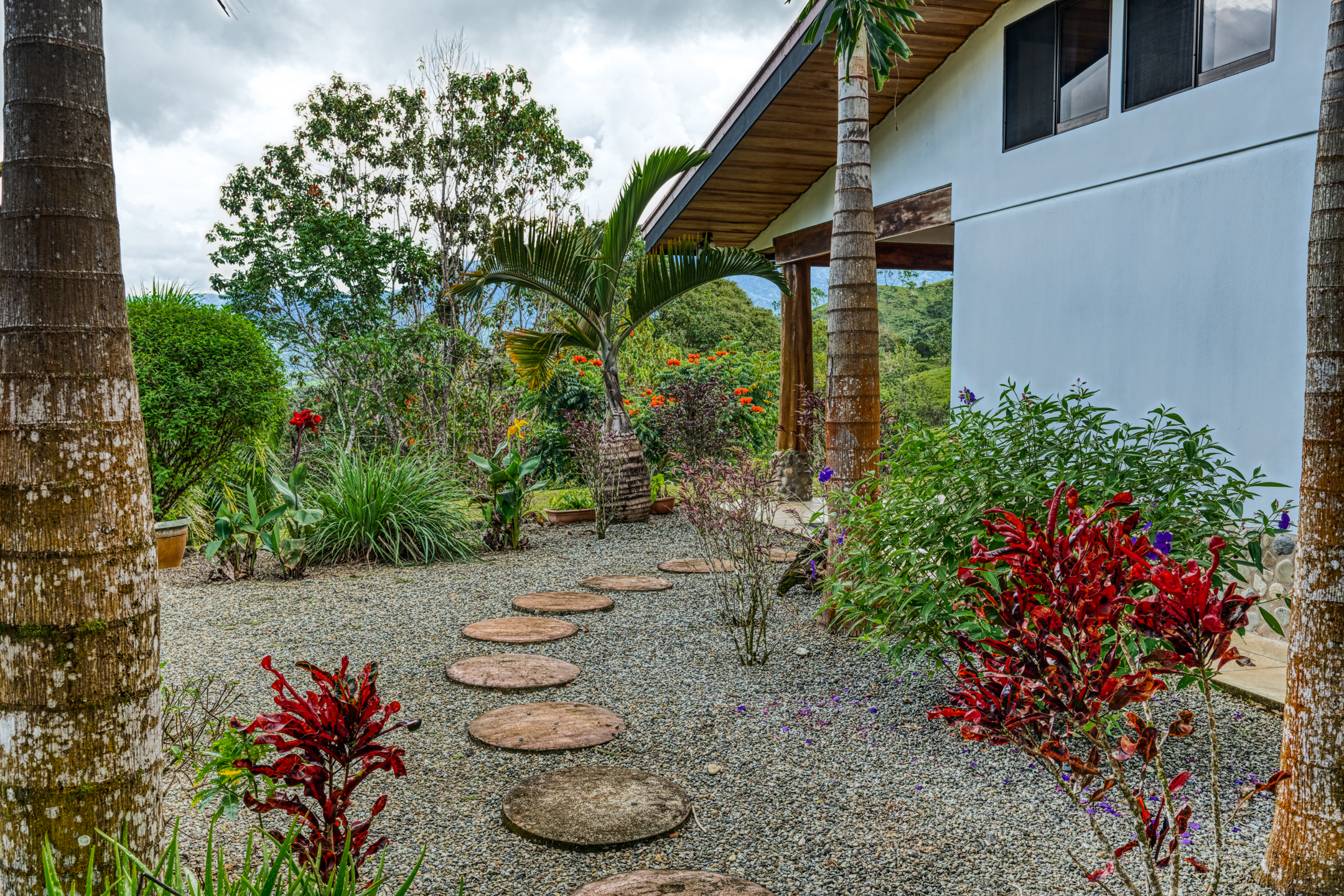 5 bed Single Family Homes For Sale in Dominical, Puntarenas - thumb 28