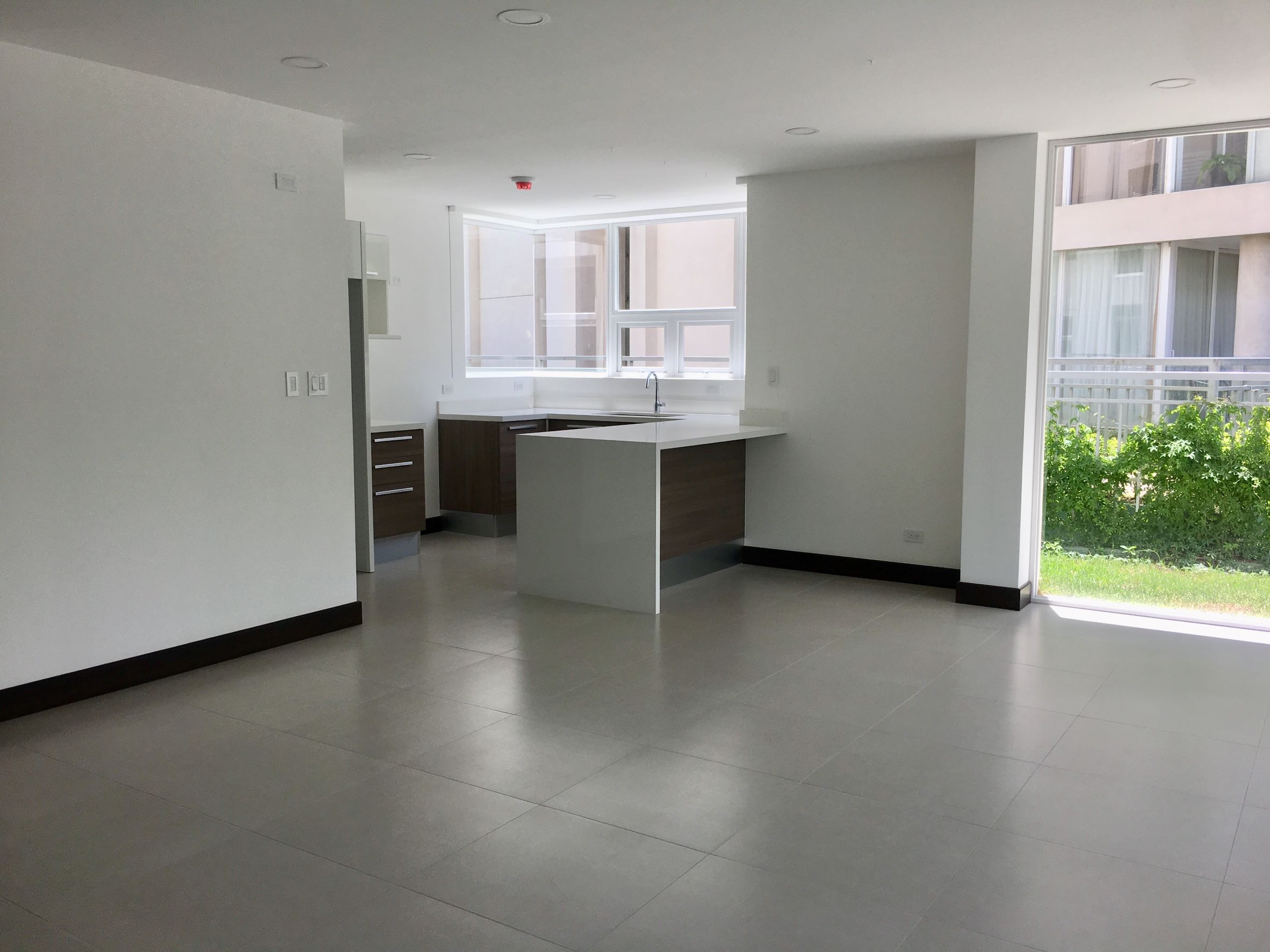 3 bed Condo For Sale in Escazu, San Jose - thumb 4