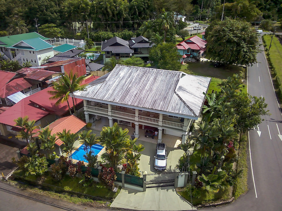 4 bed Single Family Homes For Sale in Golfito, Puntarenas - thumb 1