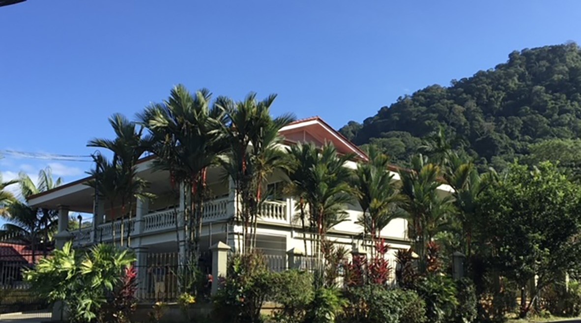 4 bed Single Family Homes For Sale in Golfito, Puntarenas - thumb 3