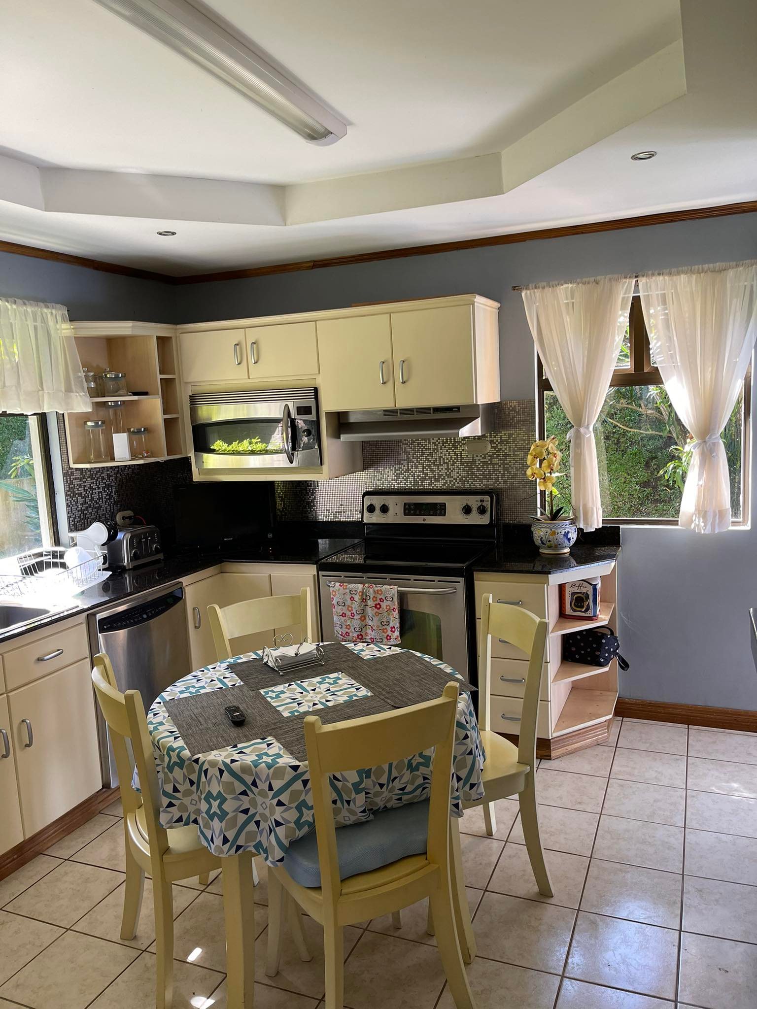 4 bed Single Family Homes For Sale in Guadalupe, San Jose - thumb 5