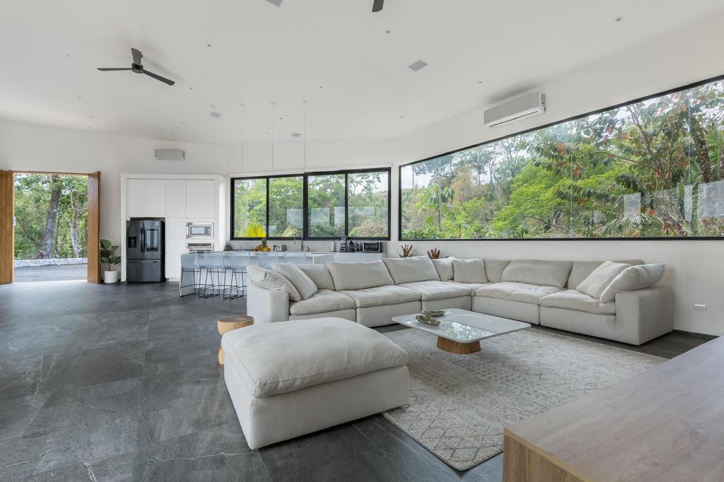 17 bed Single Family Homes For Sale in Santa Teresa, Puntarenas - thumb 9