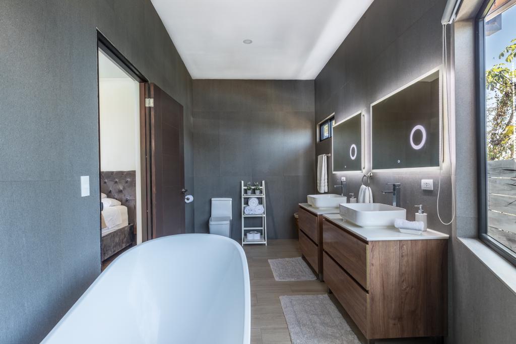 17 bed Single Family Homes For Sale in Santa Teresa, Puntarenas - thumb 21