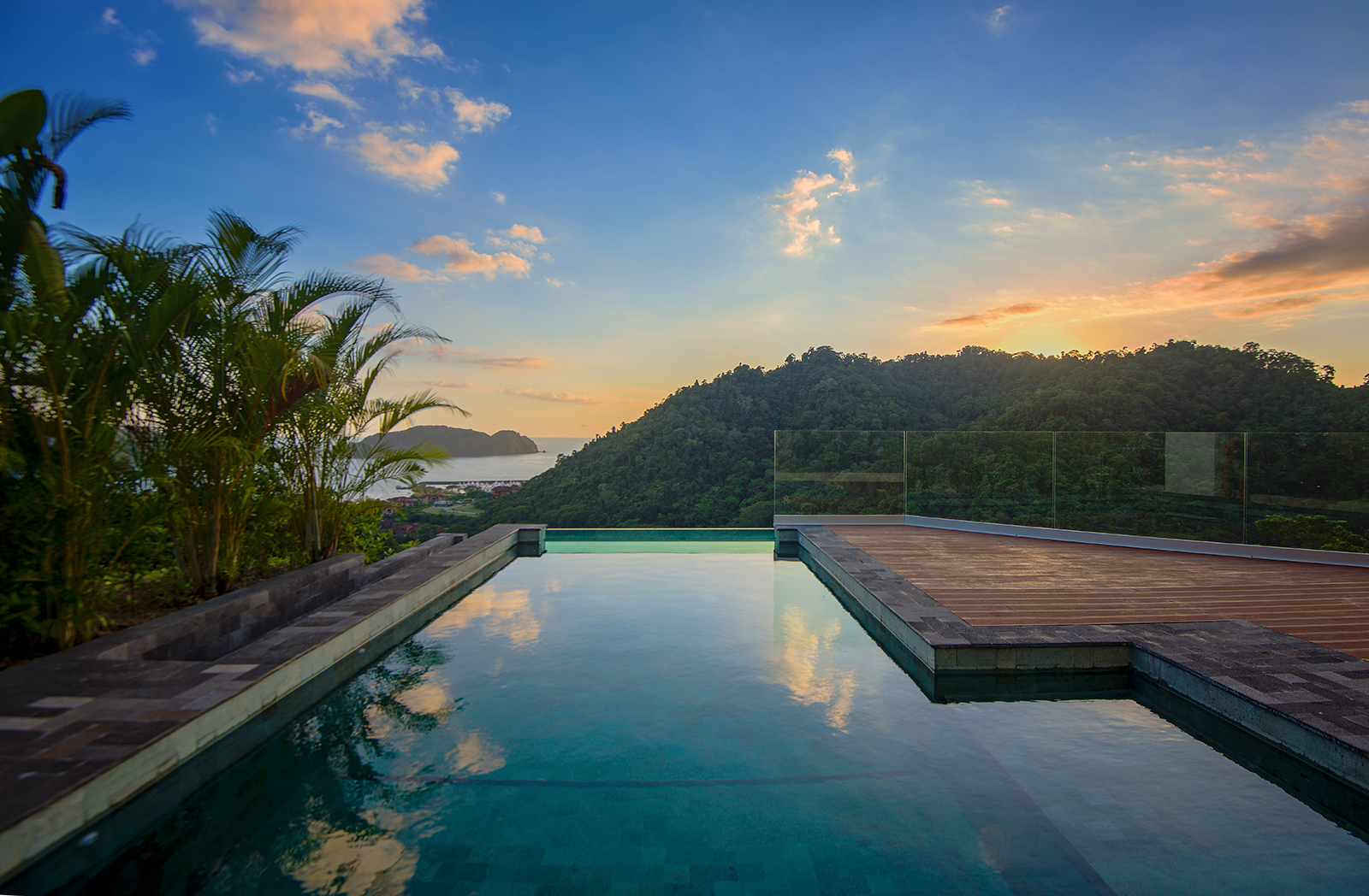 5 bed Single Family Homes For Sale in Herradura, Puntarenas - thumb 27