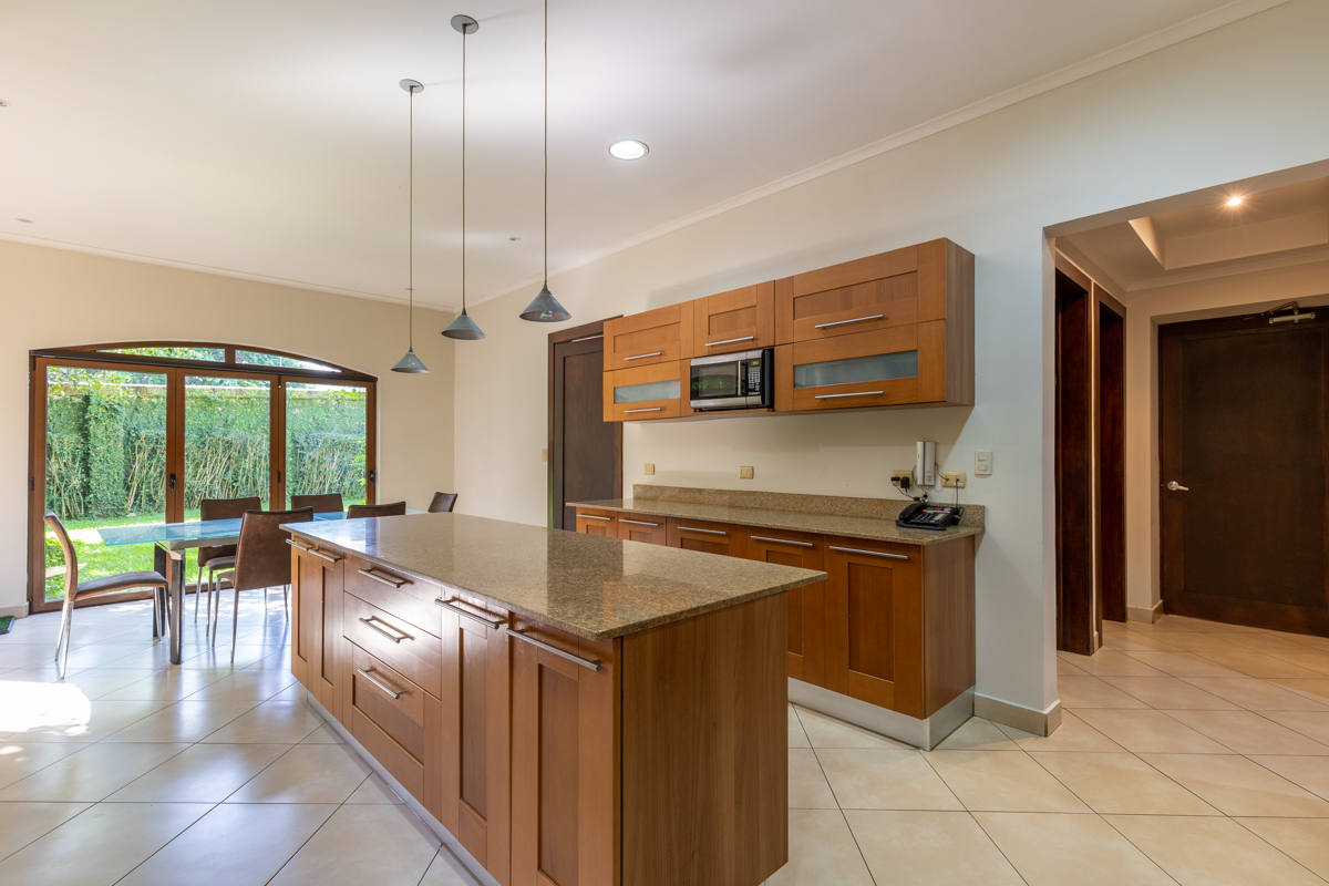 4 bed Single Family Homes For Sale in Escazu, San Jose - thumb 10