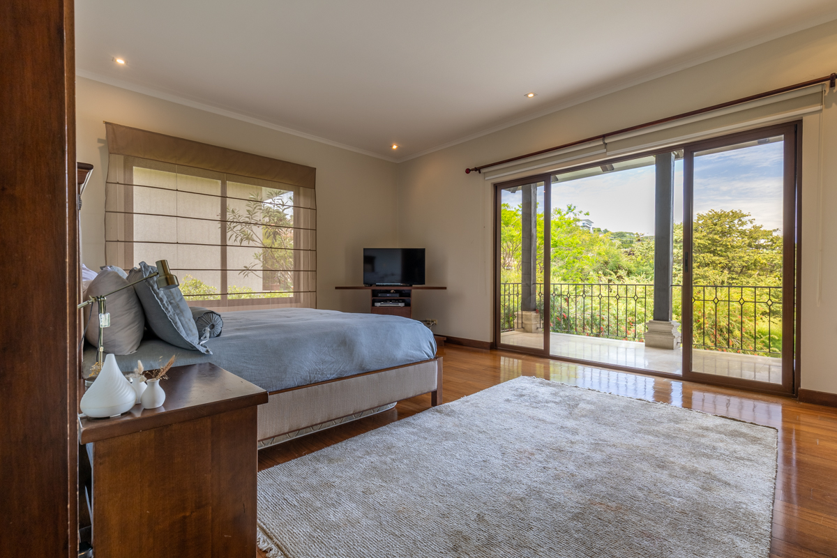 4 bed Single Family Homes For Sale in Escazu, San Jose - thumb 19