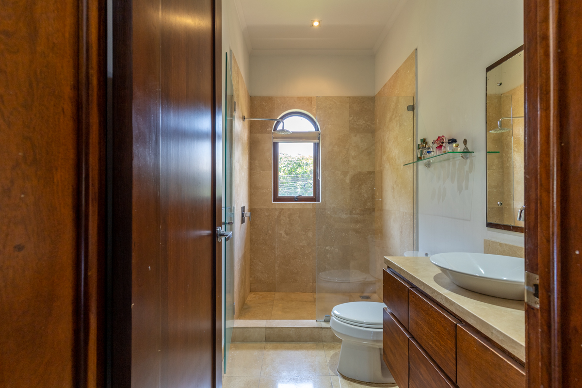 4 bed Single Family Homes For Sale in Escazu, San Jose - thumb 24