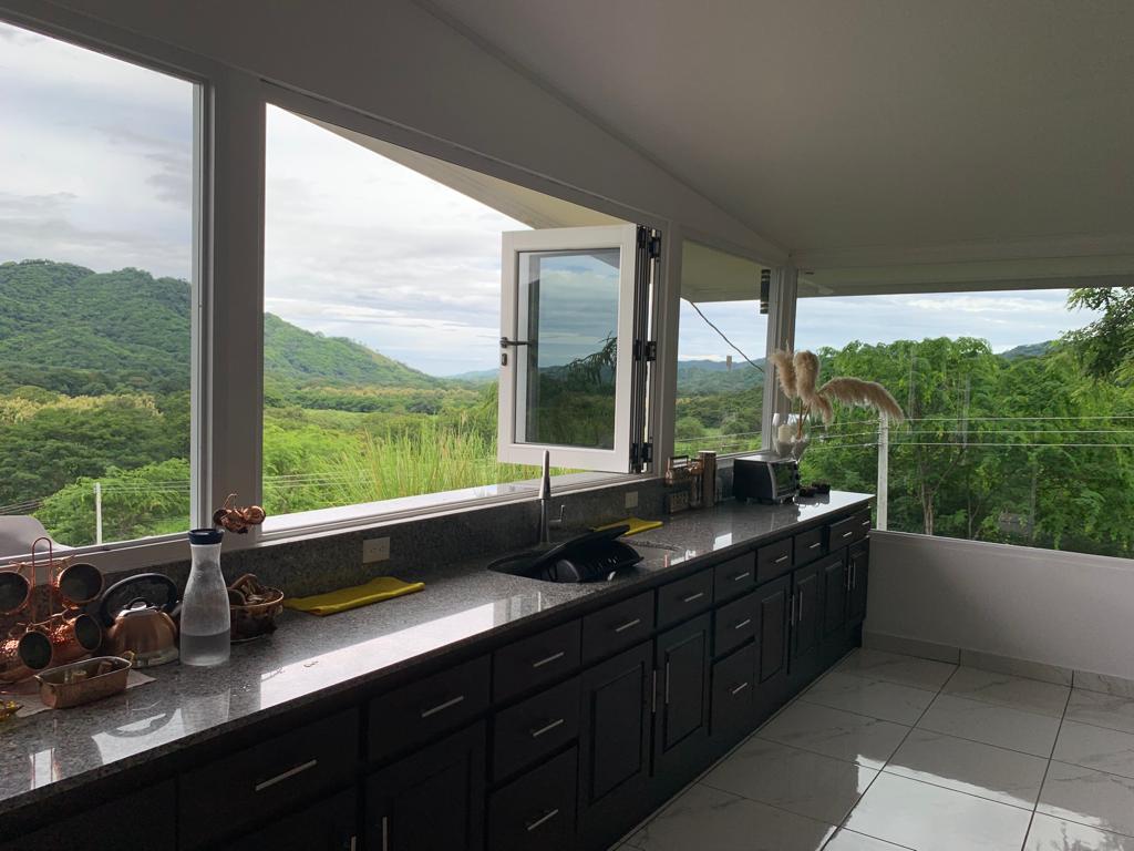 4 bed Commercial For Sale in Tamarindo, Guanacaste - thumb 17