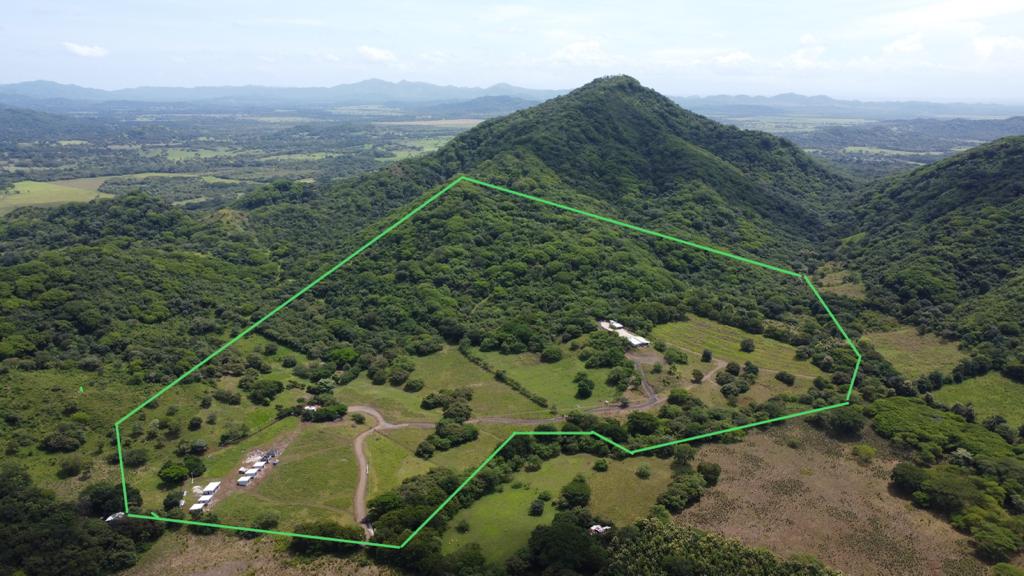 4 bed Commercial For Sale in Tamarindo, Guanacaste - thumb 1