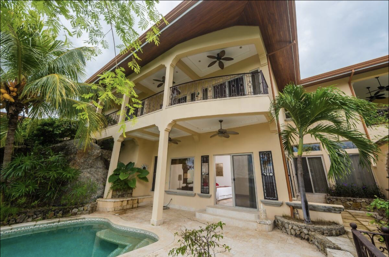 30 bed Single Family Homes For Rent in Playa Panama, Guanacaste - thumb 17