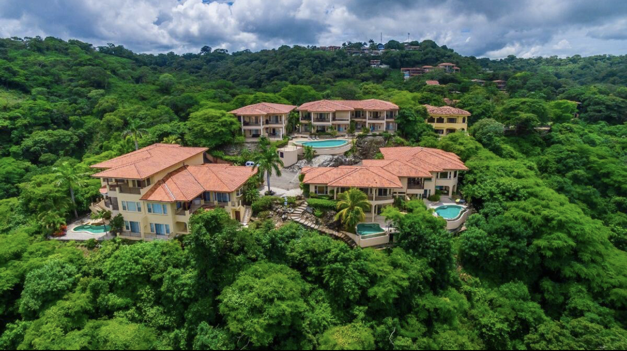 30 bed Single Family Homes For Rent in Playa Panama, Guanacaste - thumb 20
