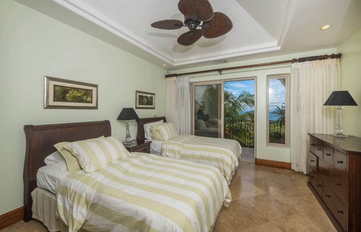 30 bed Single Family Homes For Rent in Playa Panama, Guanacaste - thumb 6