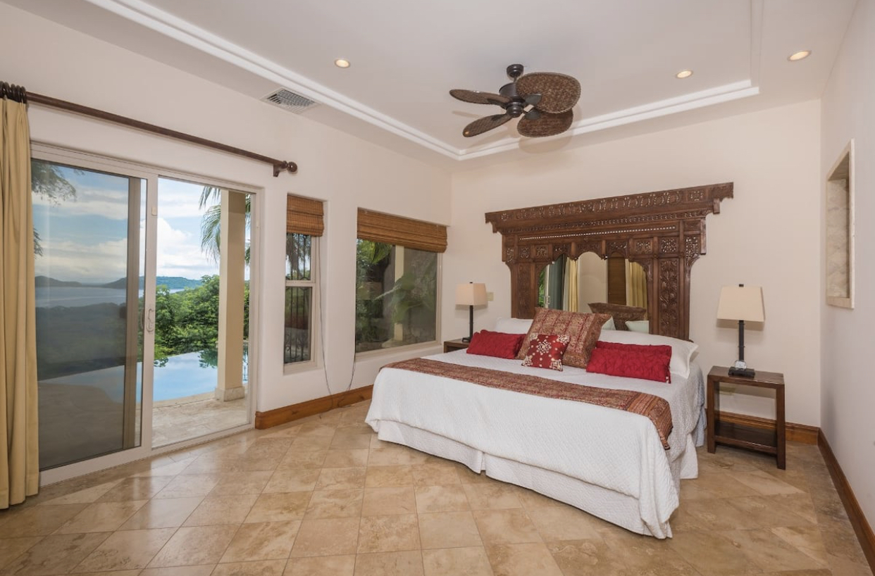 30 bed Single Family Homes For Rent in Playa Panama, Guanacaste - thumb 2