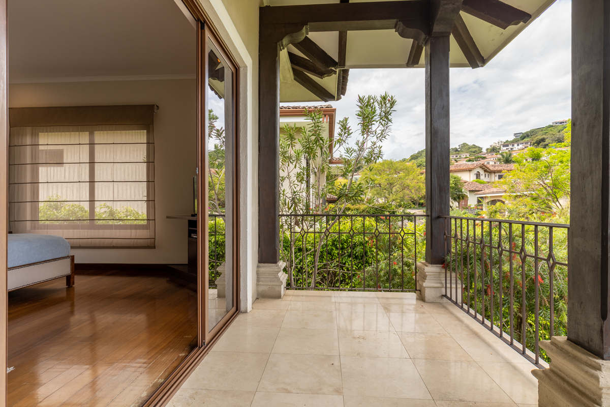 4 bed Single Family Homes For Sale in Escazu, San Jose - thumb 19