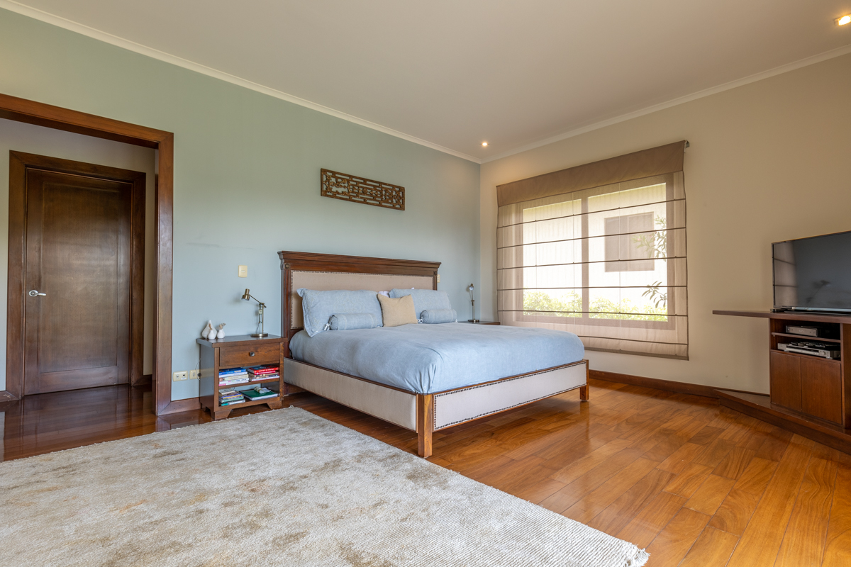 4 bed Single Family Homes For Sale in Escazu, San Jose - thumb 17