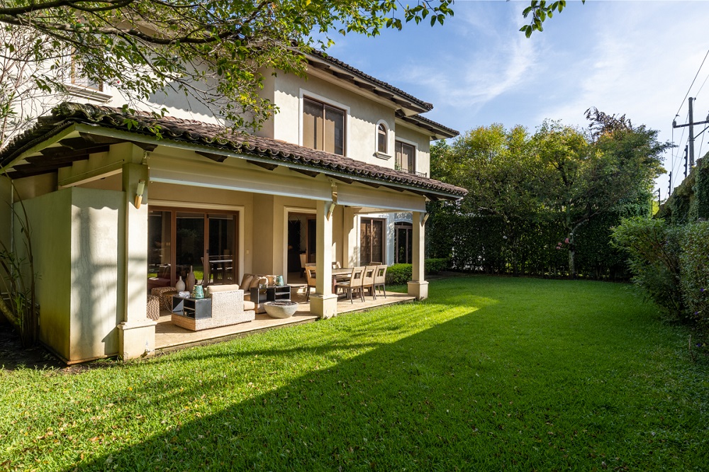 4 bed Single Family Homes For Sale in Escazu, San Jose - thumb 10