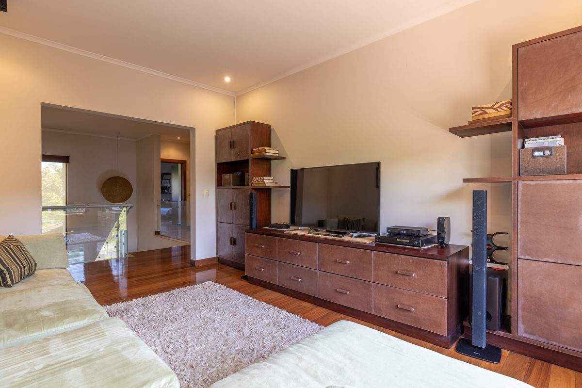 4 bed Single Family Homes For Sale in Escazu, San Jose - thumb 16