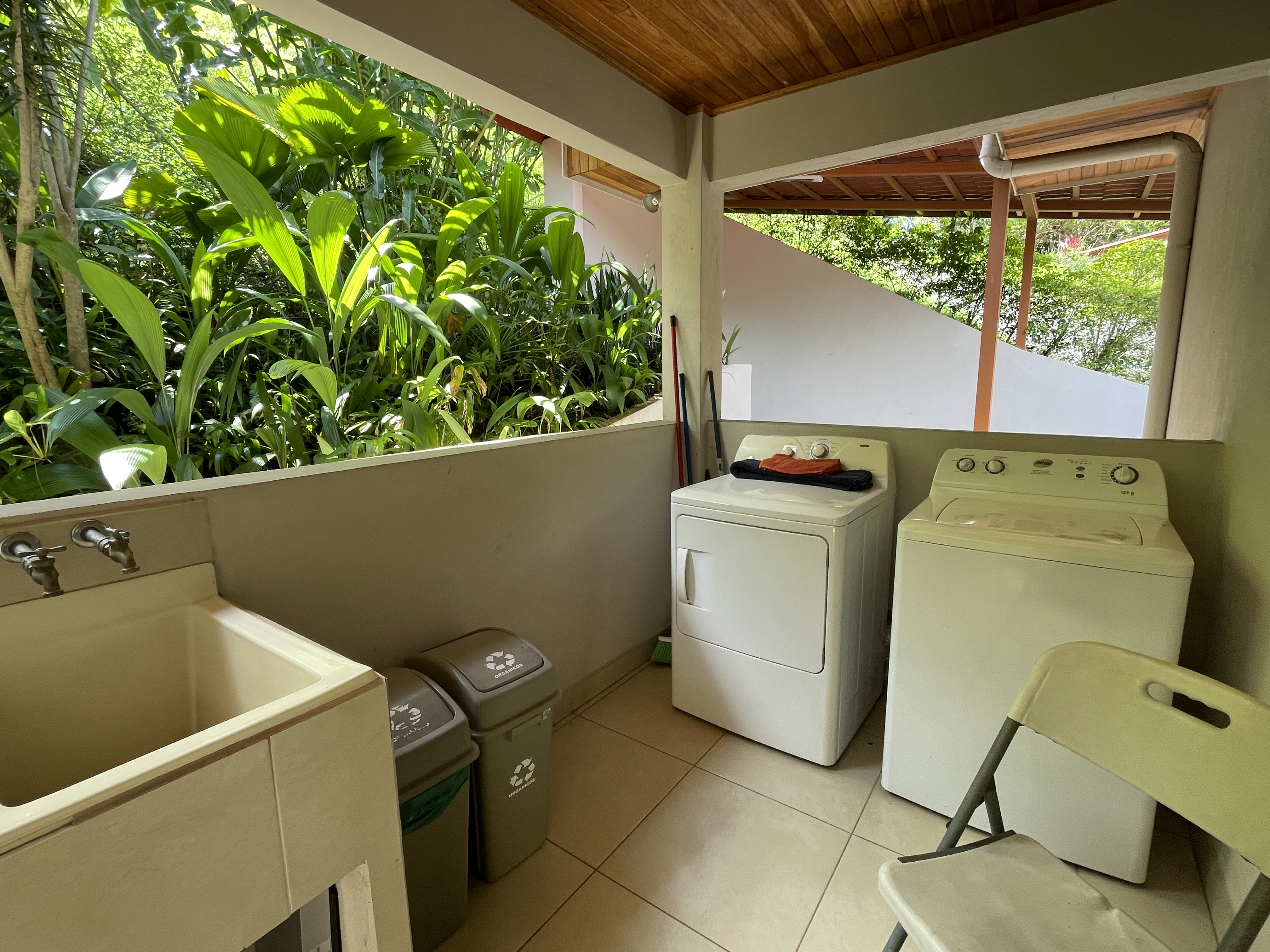 6 bed Single Family Homes For Sale in Atenas, Alajuela - thumb 16
