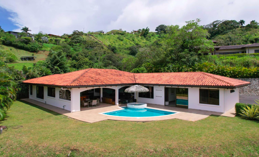 6 bed Single Family Homes For Sale in Atenas, Alajuela - thumb 1