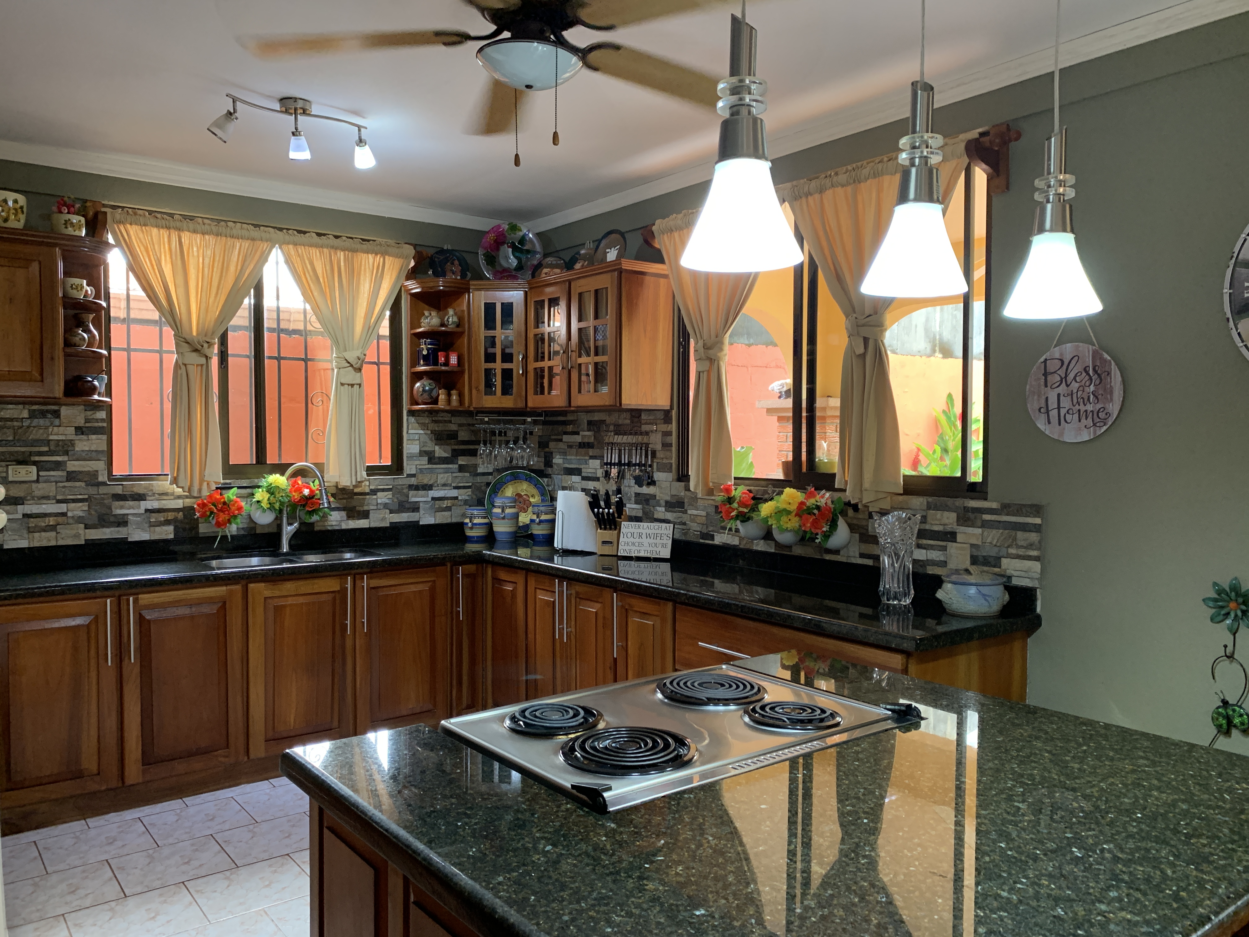 3 bed Single Family Homes For Sale in Jaco, Puntarenas - thumb 23