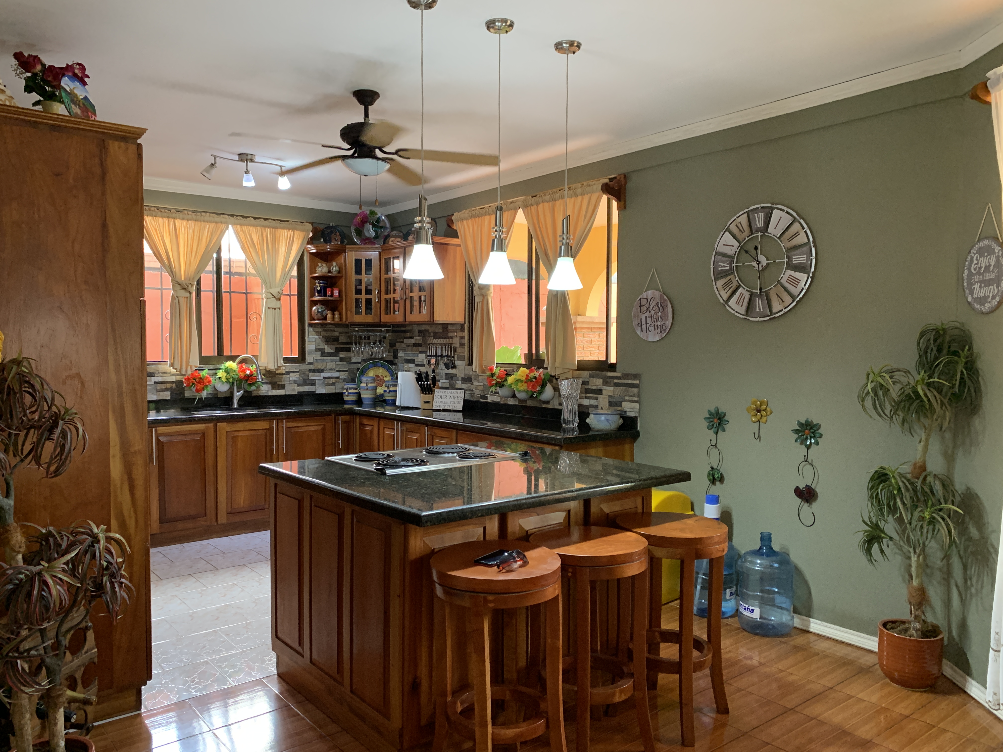3 bed Single Family Homes For Sale in Jaco, Puntarenas - thumb 19