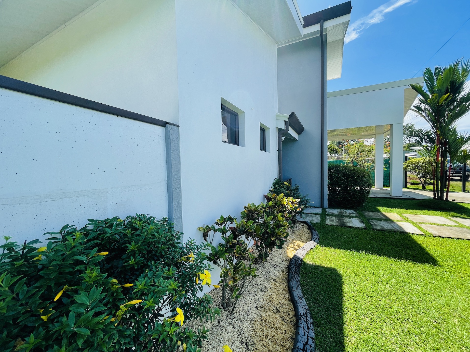 3 bed Single Family Homes For Sale in Uvita, Puntarenas - thumb 6