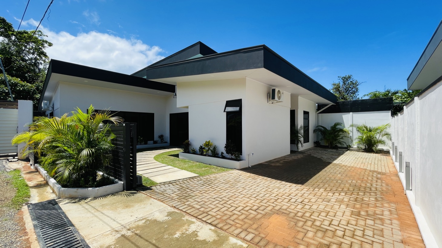 3 bed Single Family Homes For Sale in Uvita, Puntarenas - thumb 2