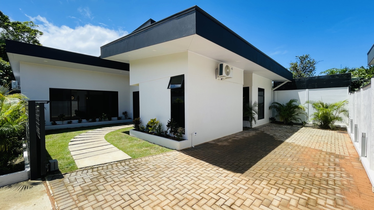 3 bed Single Family Homes For Sale in Uvita, Puntarenas - thumb 3