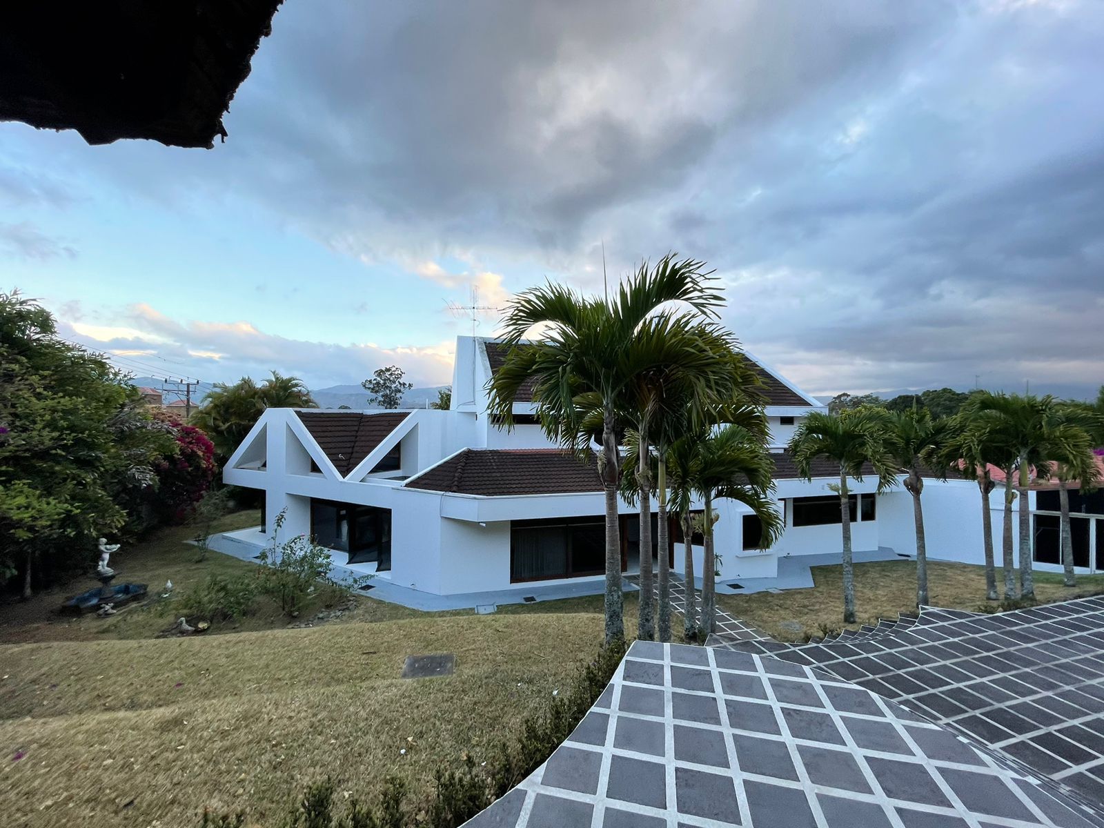 4 bed Single Family Homes For Sale in Curridabat, San Jose - thumb 7