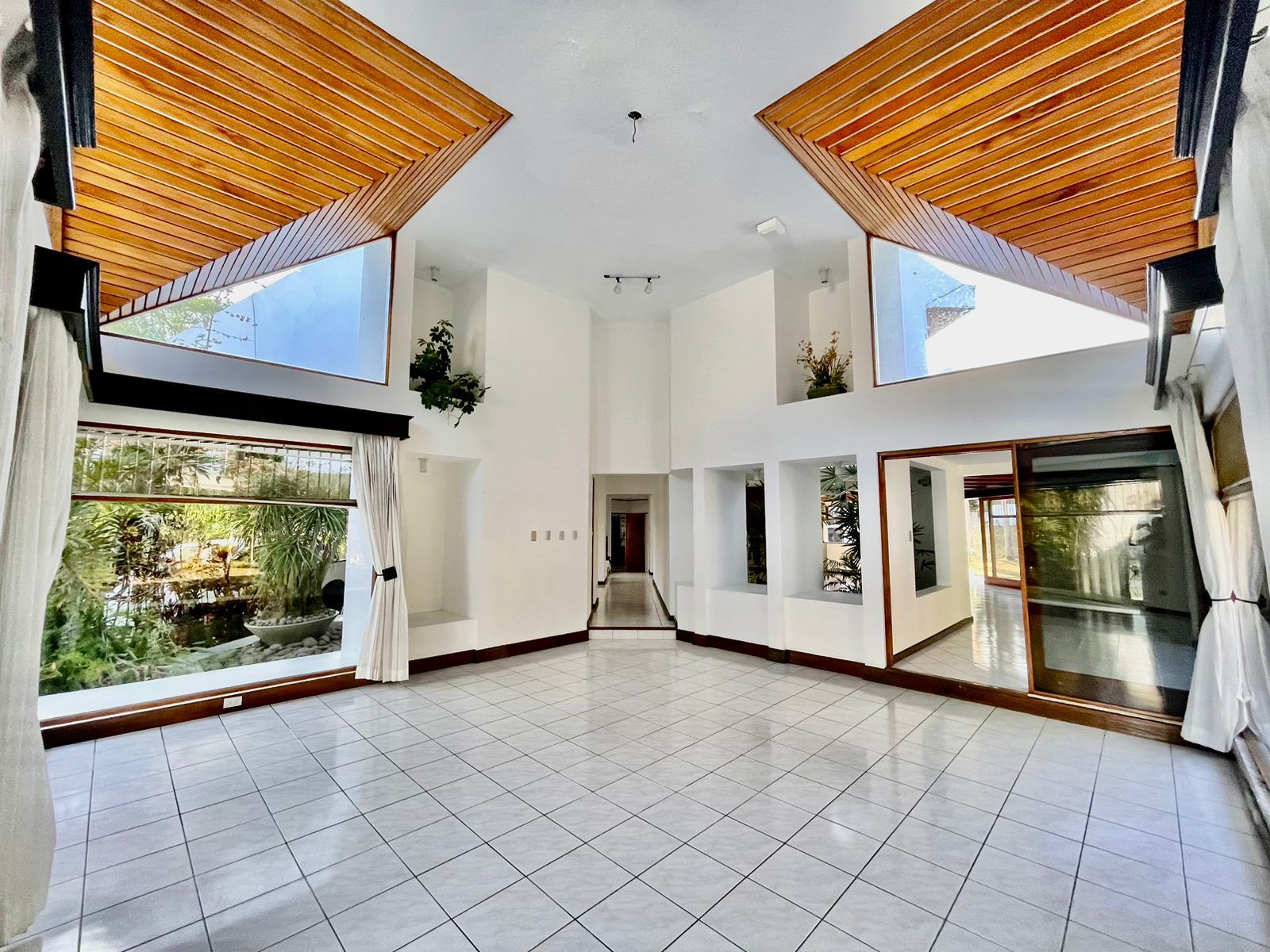 4 bed Single Family Homes For Sale in Curridabat, San Jose - thumb 15