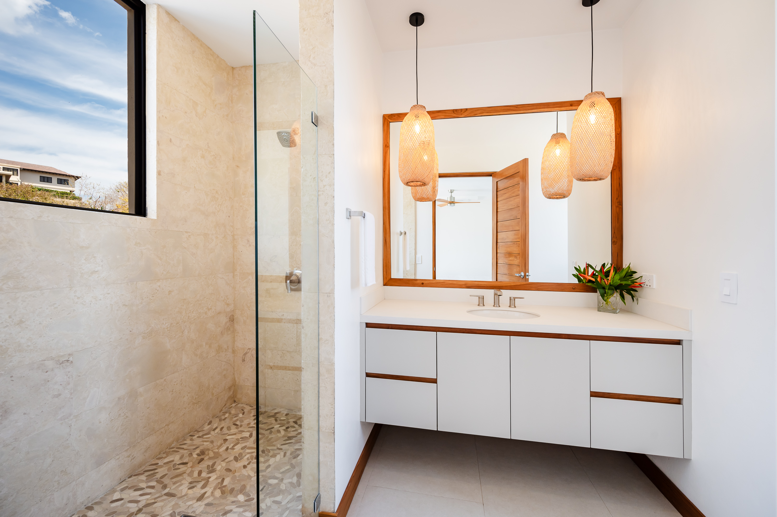 4 bed Single Family Homes For Sale in Tamarindo, Guanacaste - thumb 19