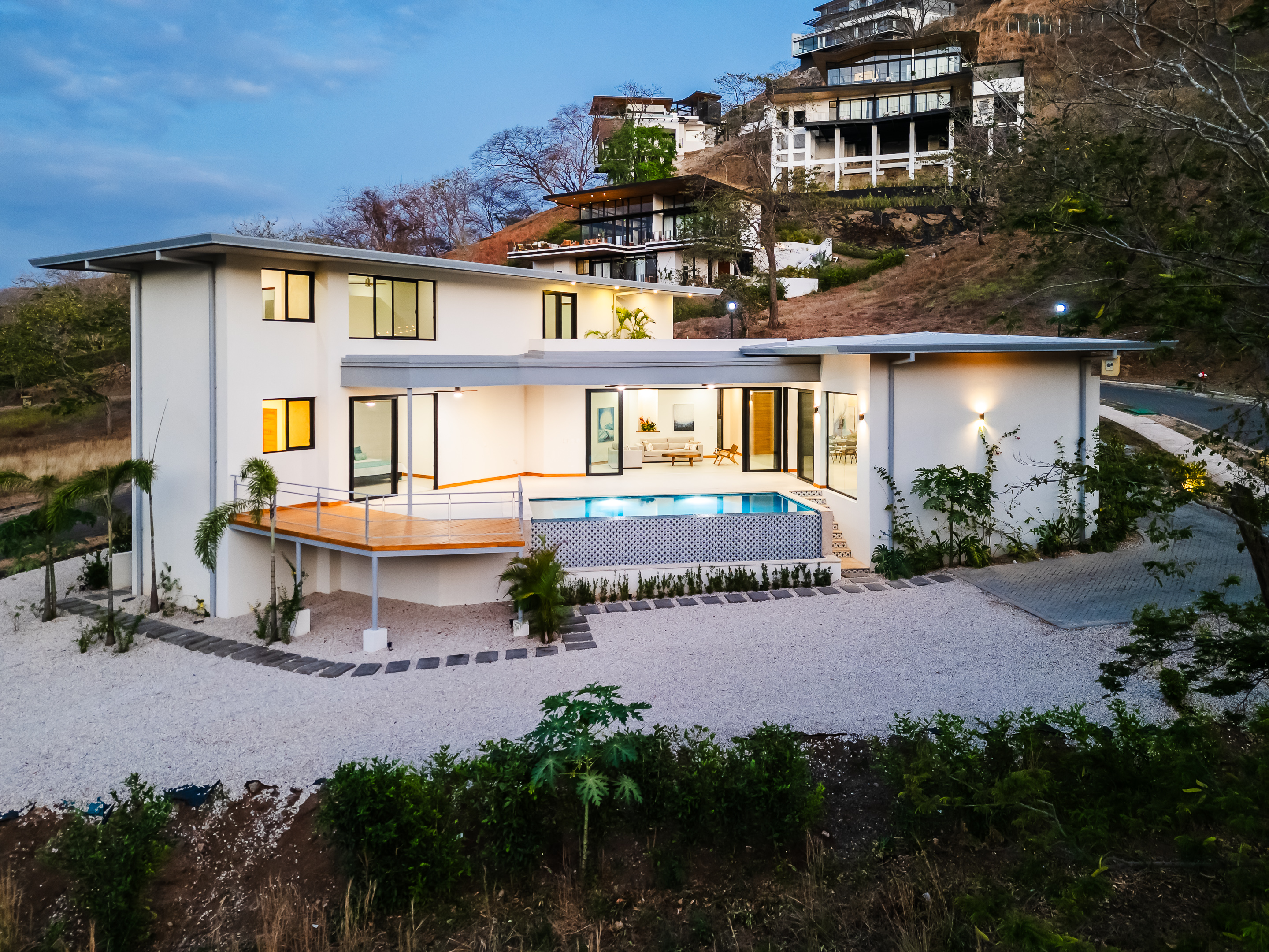 4 bed Single Family Homes For Sale in Tamarindo, Guanacaste - thumb 1