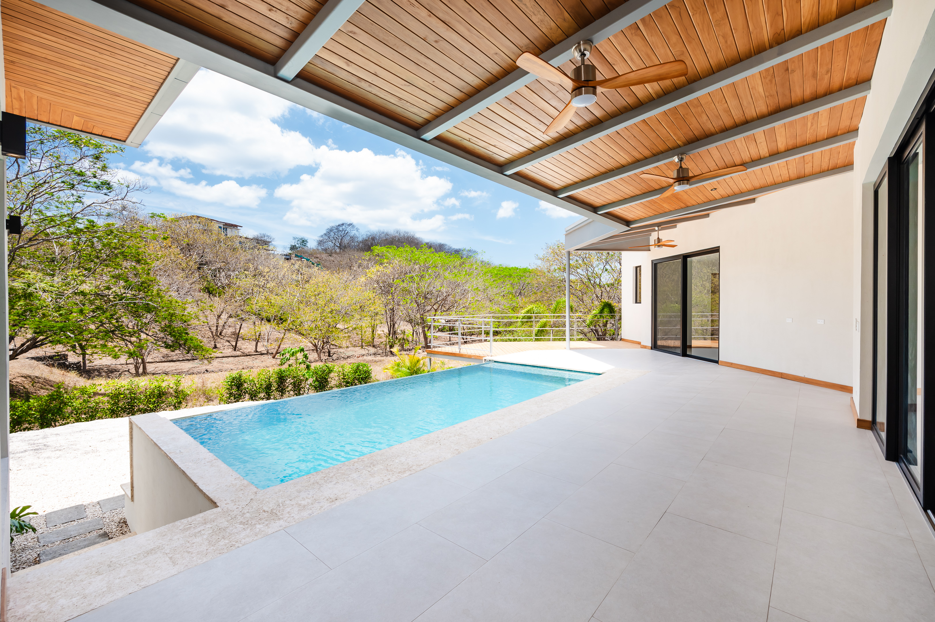 4 bed Single Family Homes For Sale in Tamarindo, Guanacaste - thumb 2