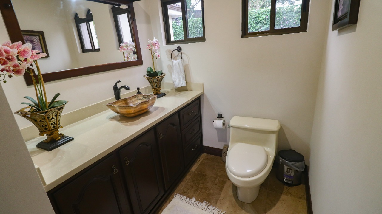 4 bed Single Family Homes For Sale in La Guacima, Alajuela - thumb 23