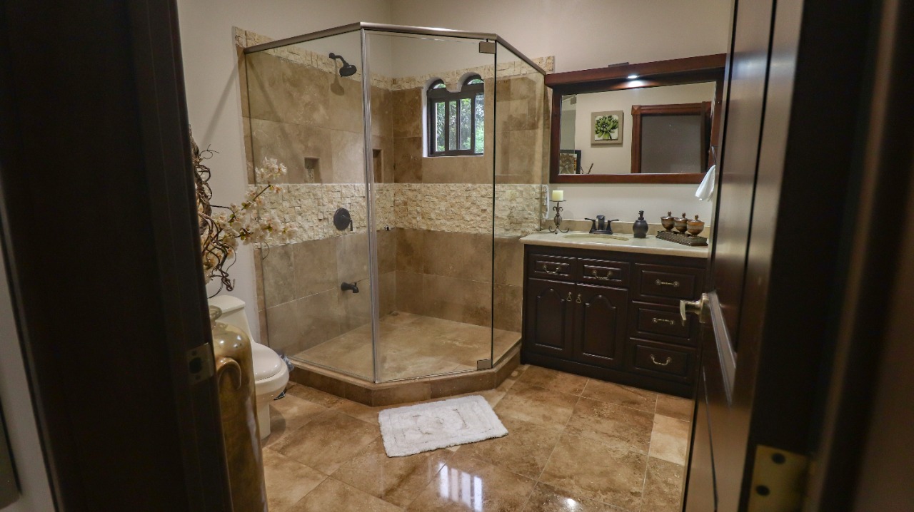 4 bed Single Family Homes For Sale in La Guacima, Alajuela - thumb 30