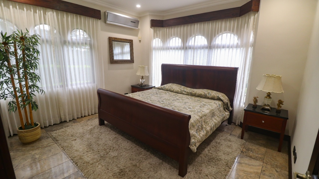 4 bed Single Family Homes For Sale in La Guacima, Alajuela - thumb 10