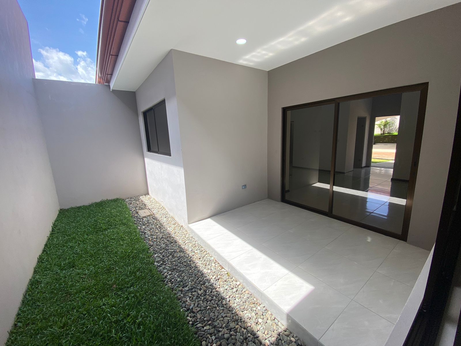 2 bed Condo For Rent in Montes de Oca, San Jose - thumb 7