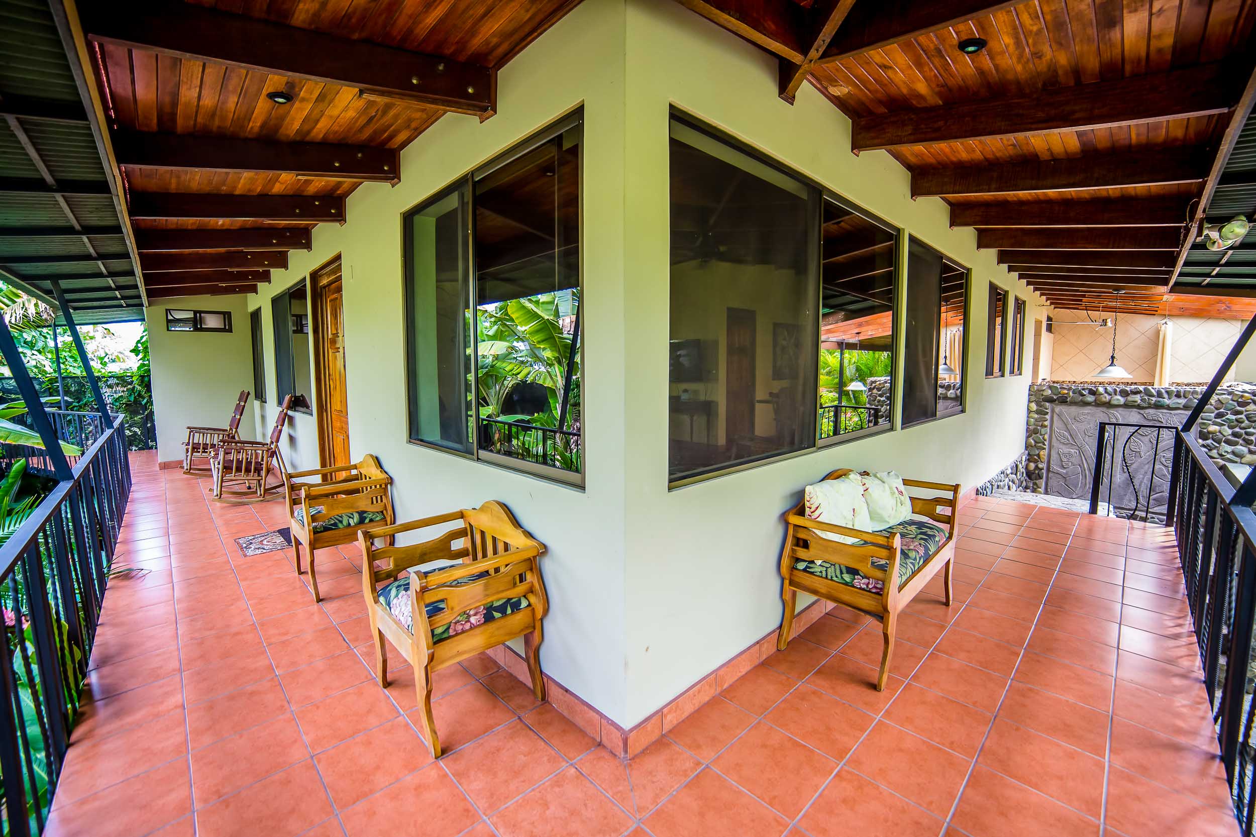 7 bed Hotel / Leisure For Sale in Quepos, Puntarenas - thumb 1