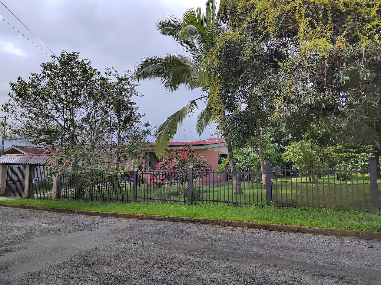 5 bed Single Family Homes For Sale in Perez Zeledon, Puntarenas - thumb 4