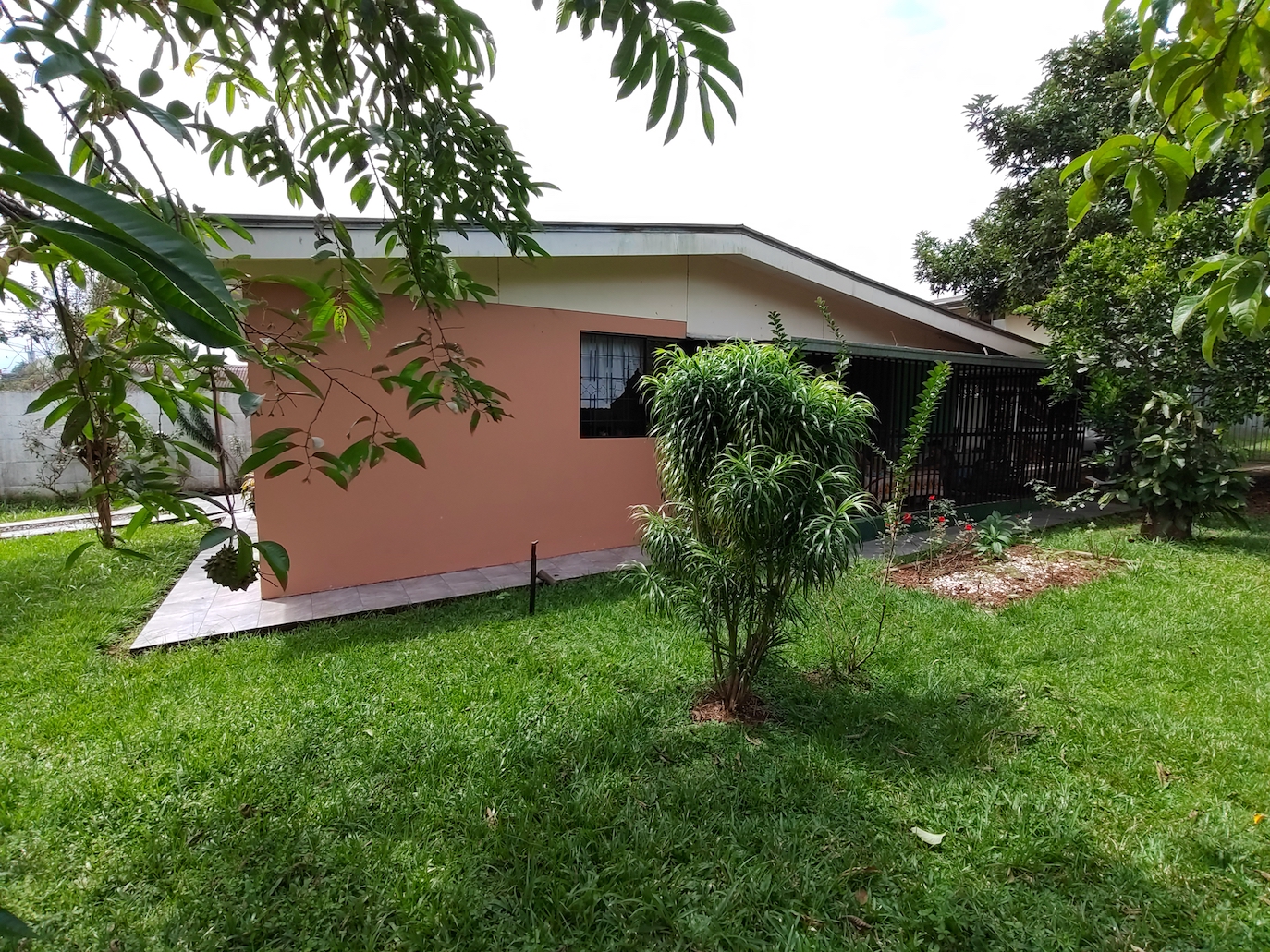 5 bed Single Family Homes For Sale in Perez Zeledon, Puntarenas - thumb 2