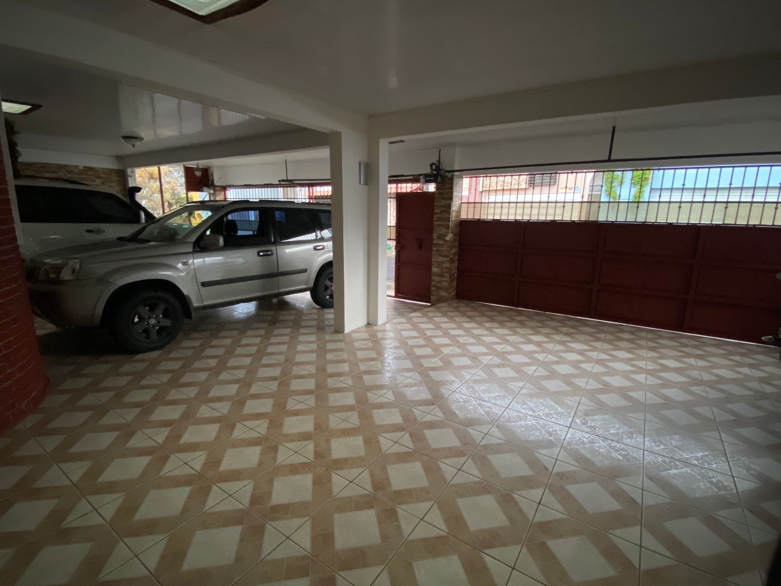 4 bed Single Family Homes For Sale in Curridabat, San Jose - thumb 3