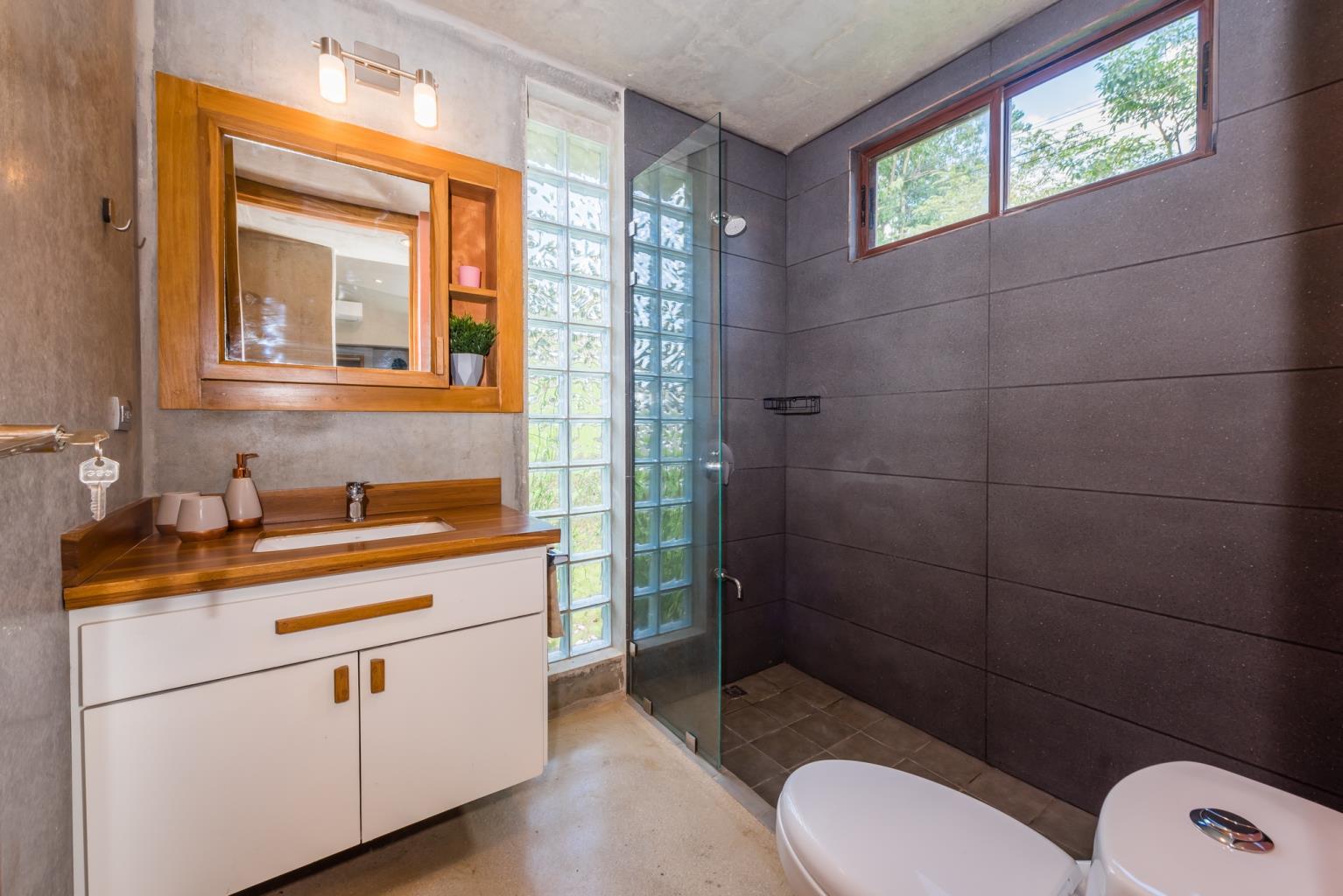 3 bed Single Family Homes For Sale in Tamarindo, Guanacaste - thumb 9