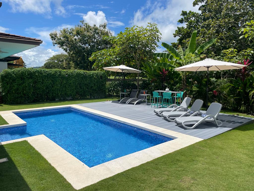 4 bed Single Family Homes For Sale in Playa Hermosa, Puntarenas - thumb 17