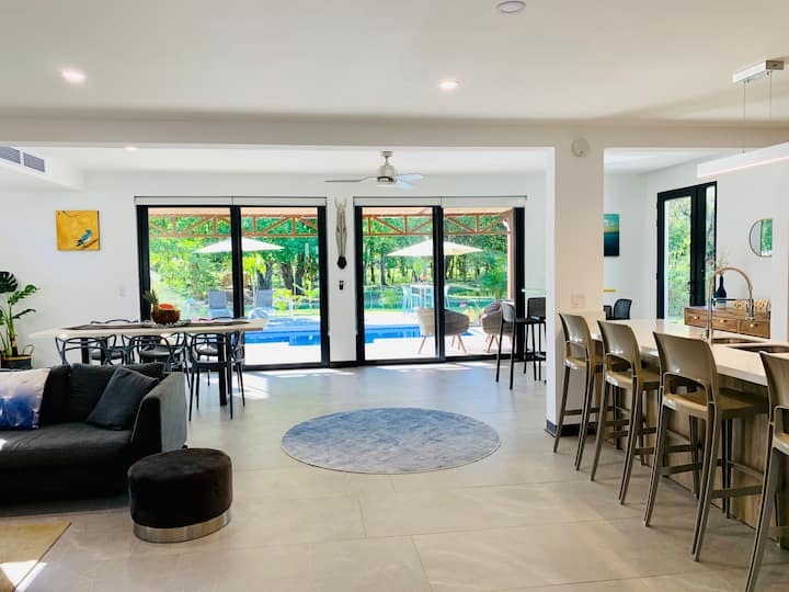 4 bed Single Family Homes For Sale in Playa Hermosa, Puntarenas - thumb 5