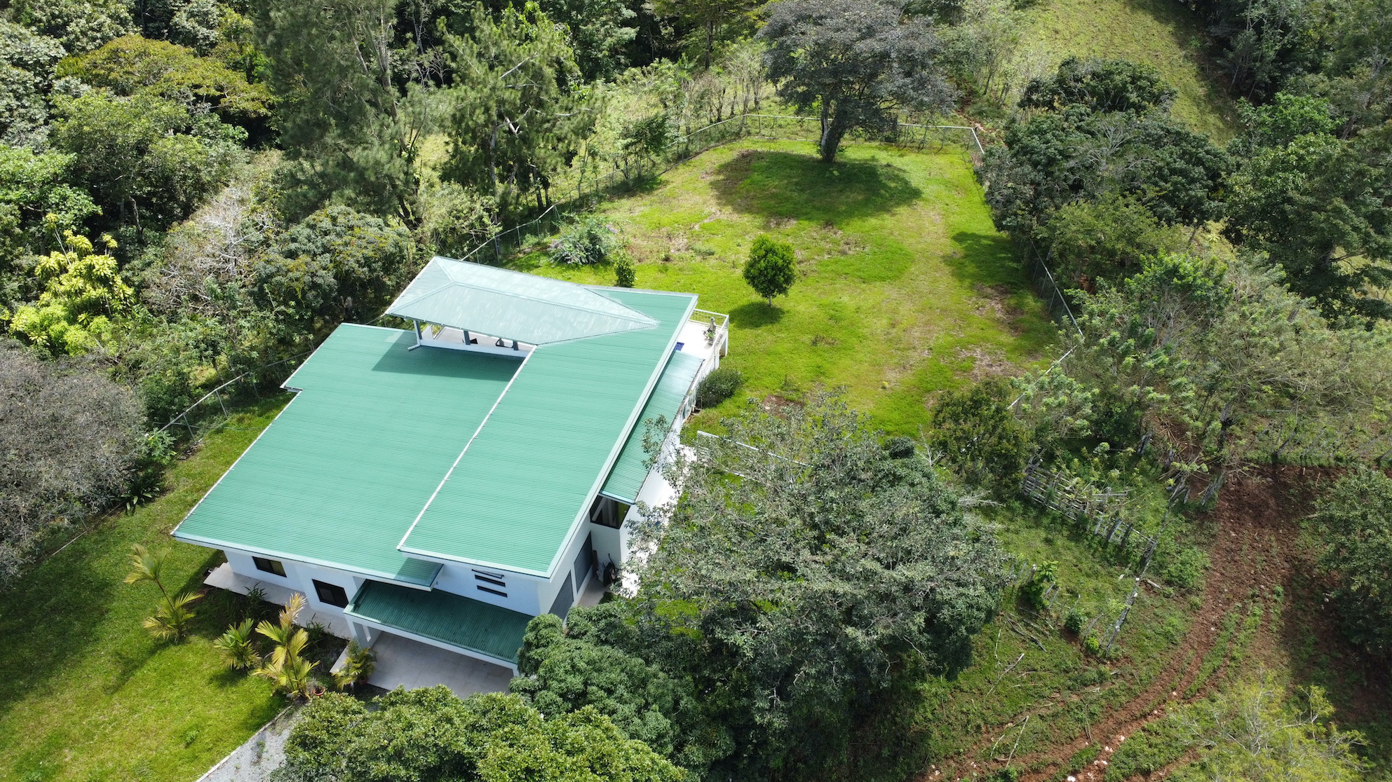 3 bed Single Family Homes For Sale in Perez Zeledon, Puntarenas - thumb 2