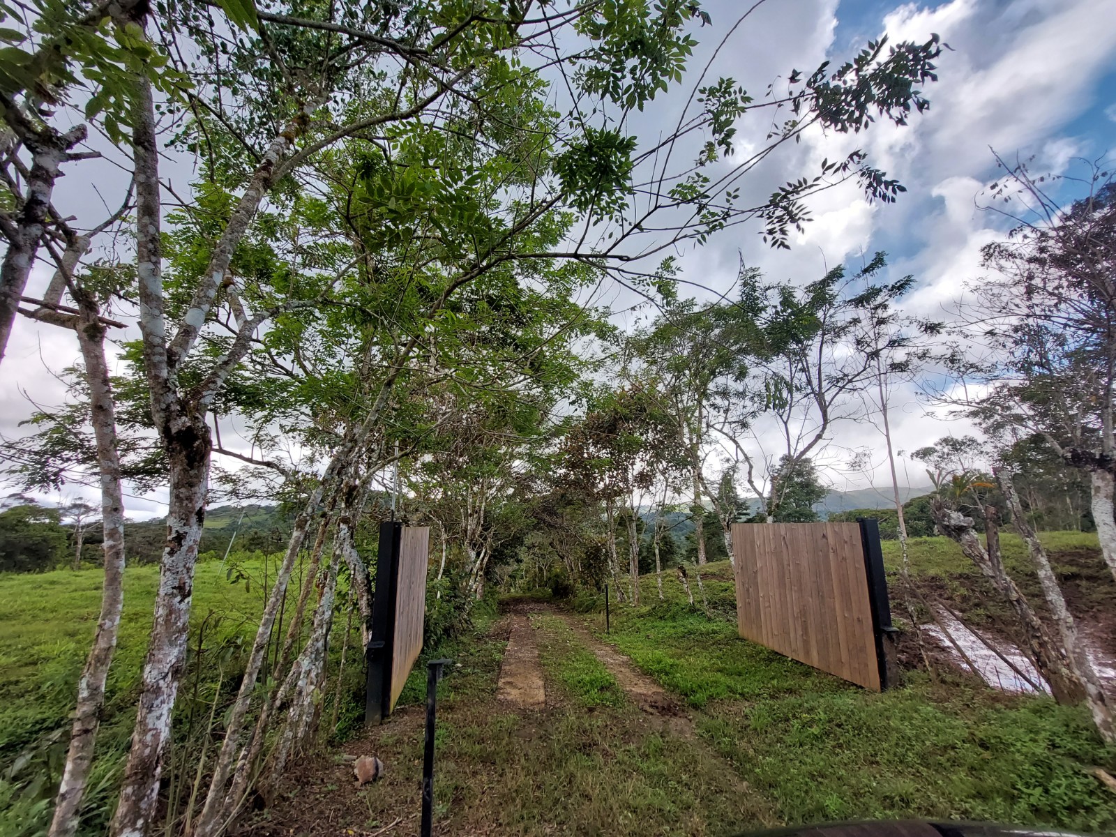 3 bed Single Family Homes For Sale in Perez Zeledon, Puntarenas - thumb 1