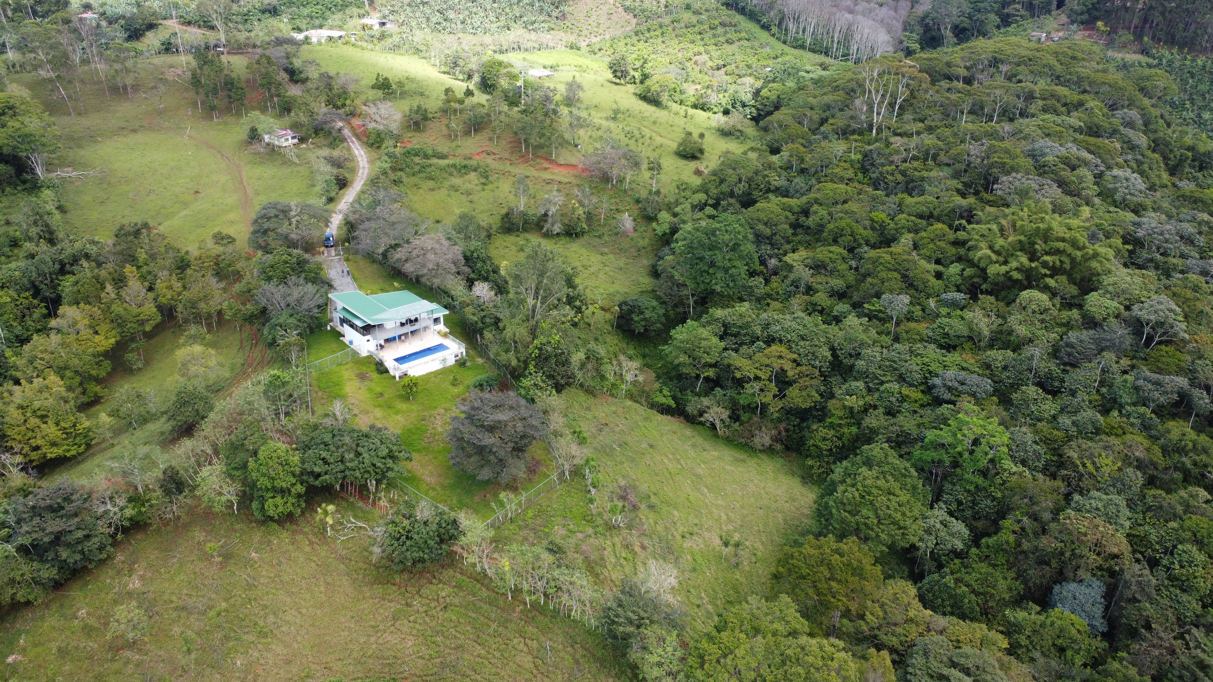 3 bed Single Family Homes For Sale in Perez Zeledon, Puntarenas - thumb 4